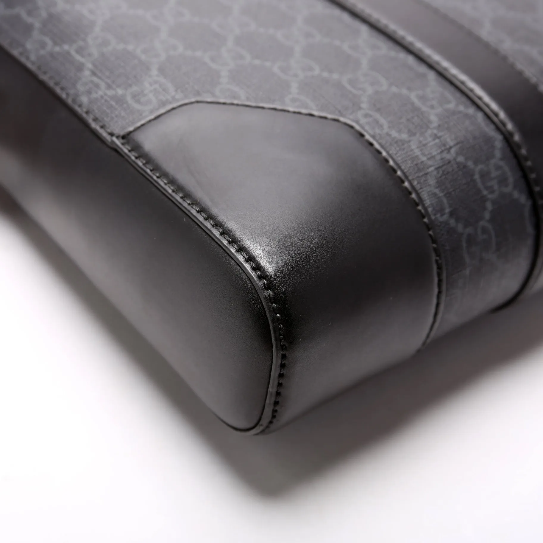 474135 GG Supreme Briefcase