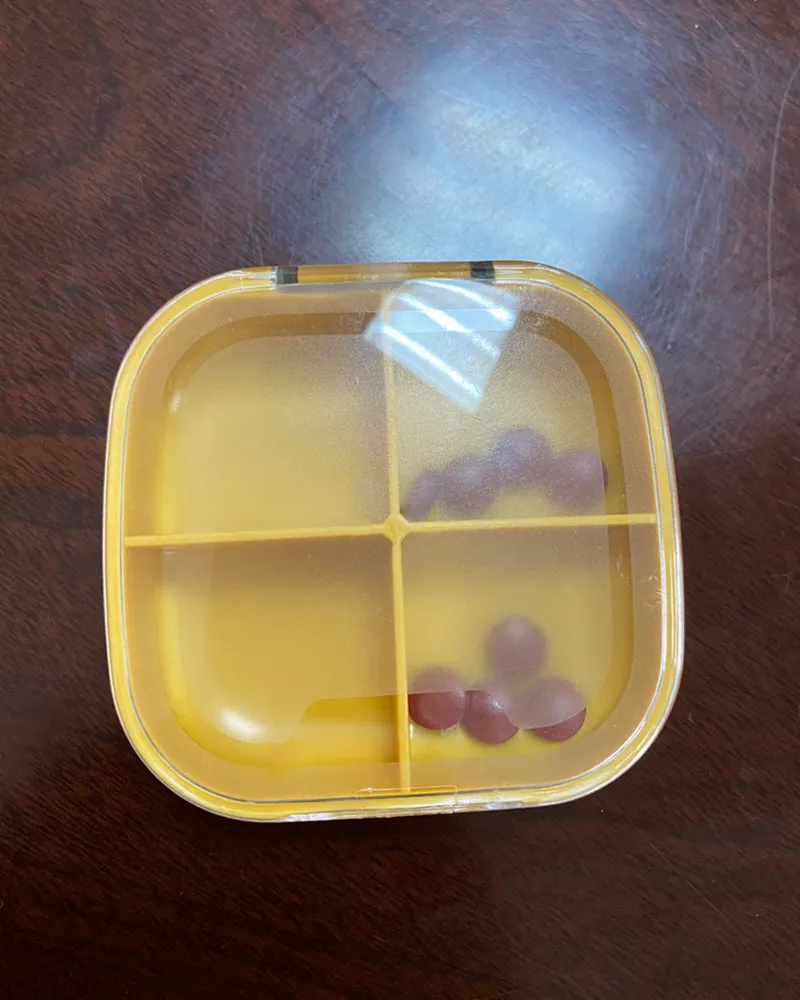 ALANSON Pill box ，4 Compartments Travel Pill Organizer Moisture Proof Small Pill Box for Pocket Purse Daily Pill Case Portable Medicine Vitamin Holder Container