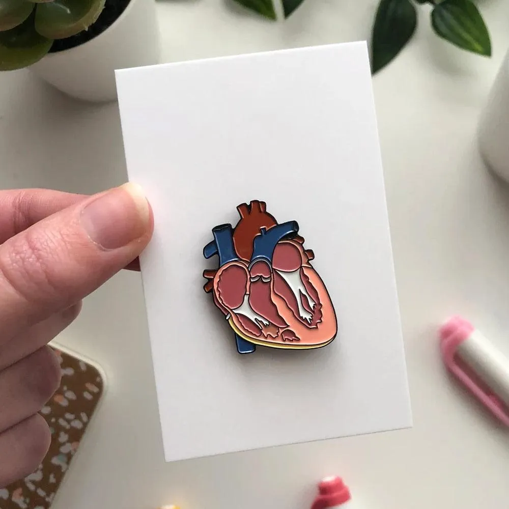 Colorful Anatomy Heart Organ Brooch Medical Enamel Lapel Badge Pins Jewelry Gift for Doctor Nurse Collection