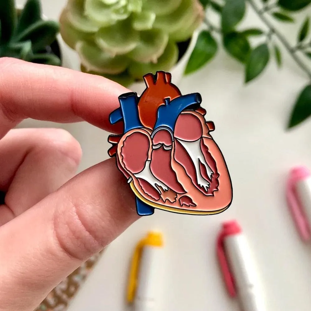Colorful Anatomy Heart Organ Brooch Medical Enamel Lapel Badge Pins Jewelry Gift for Doctor Nurse Collection